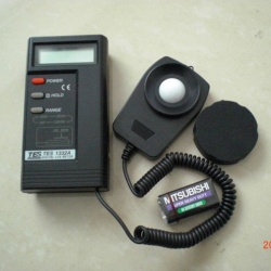 宏达探伤器材白光照度计 TES-1332A